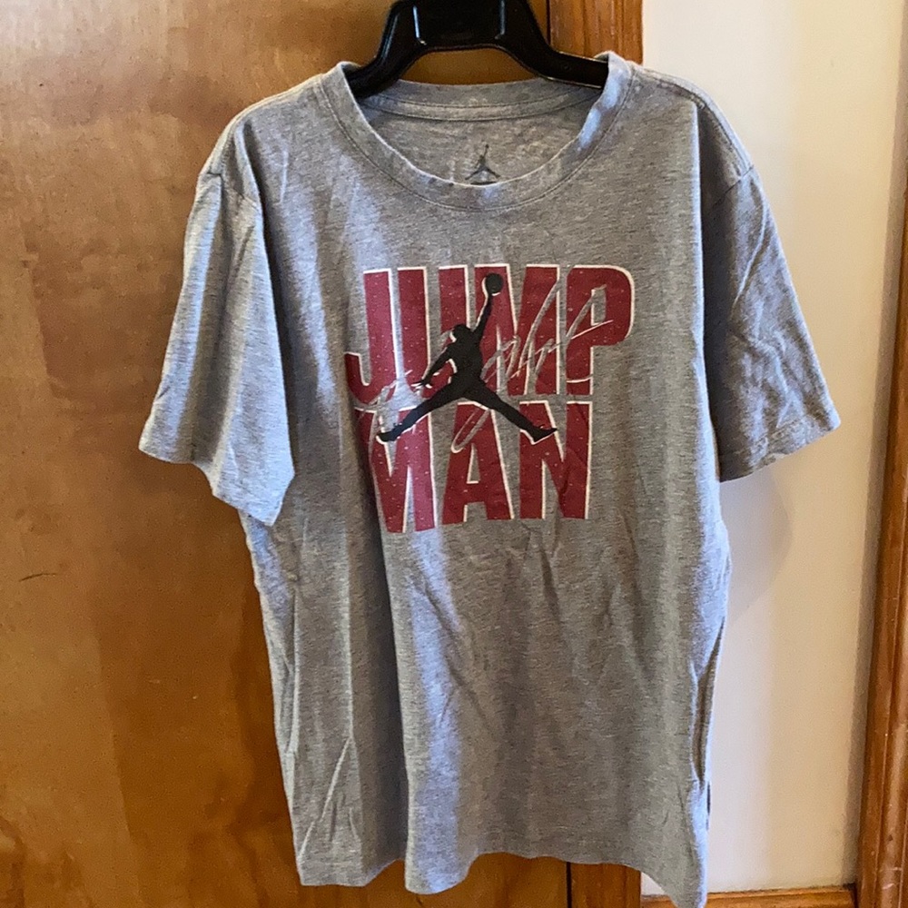 Boys Jordan jump man t shirt.